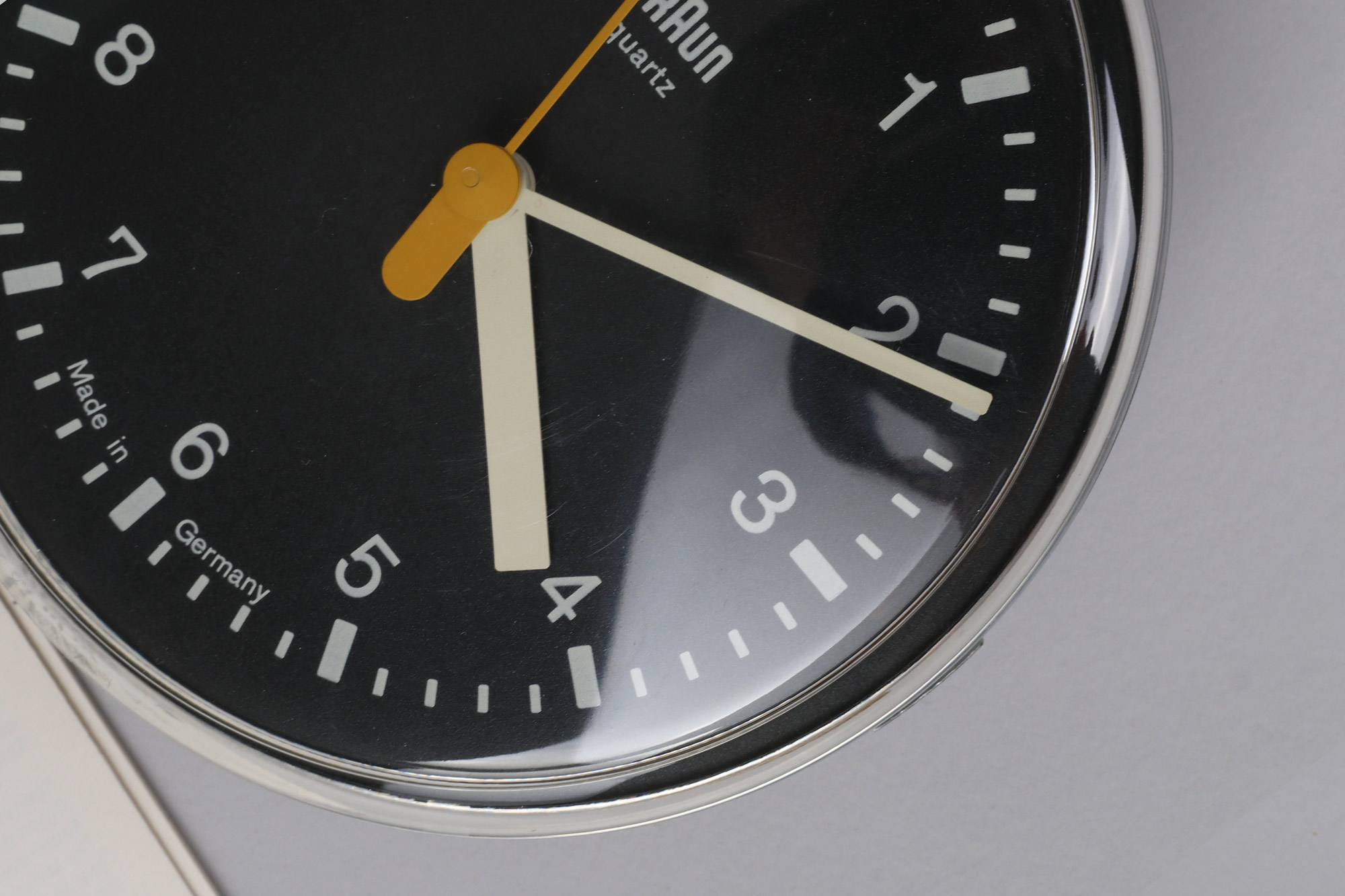 ヴィンテージ　BRAUN 掛時計　4833 バウハウス　ブラウン　b&o　ラムス Braun wall Type 4833 designed by Dietrich Lubs in 1979