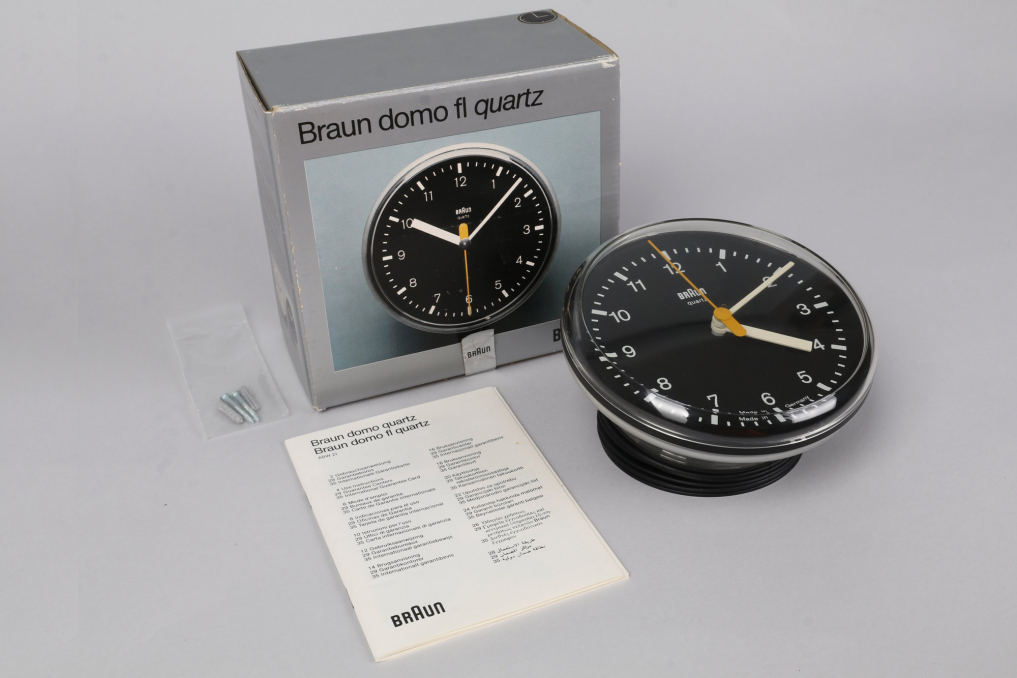 ヴィンテージ　BRAUN 掛時計　4833 バウハウス　ブラウン　b&o　ラムス Braun wall Type 4833 designed by Dietrich Lubs in 1979